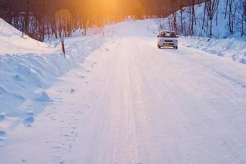 冰雪道路行车驾驶人为什么容易目眩而产生错觉