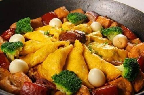 徽州名菜“一品锅”做法是把各种菜品