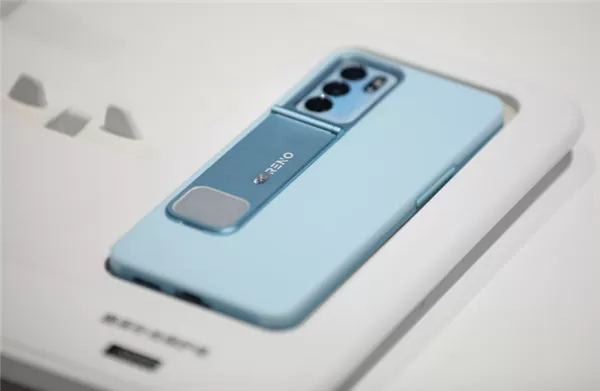 高颜值OPPO Reno6 Pro+ 6月5日上市发售:12GB+256GB版售价4499元