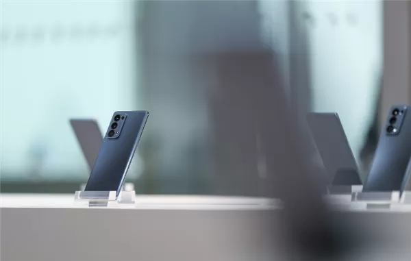 高颜值OPPO Reno6 Pro+ 6月5日上市发售:12GB+256GB版售价4499元