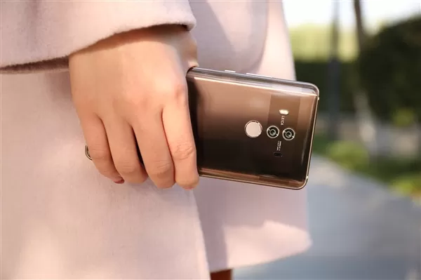 Mate 10尝上EMUI 10:解锁三大技能