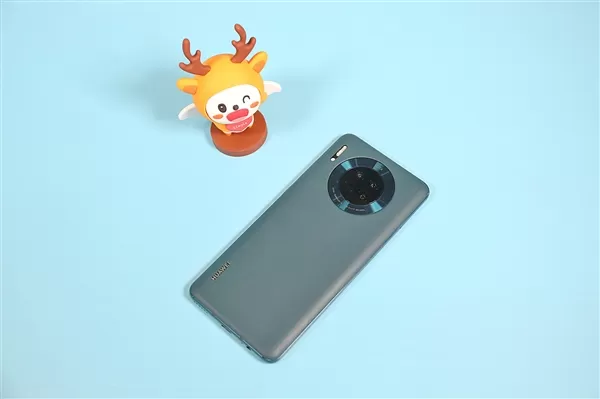 华为Mate 30 Pro拆解:做工 用料都超一流