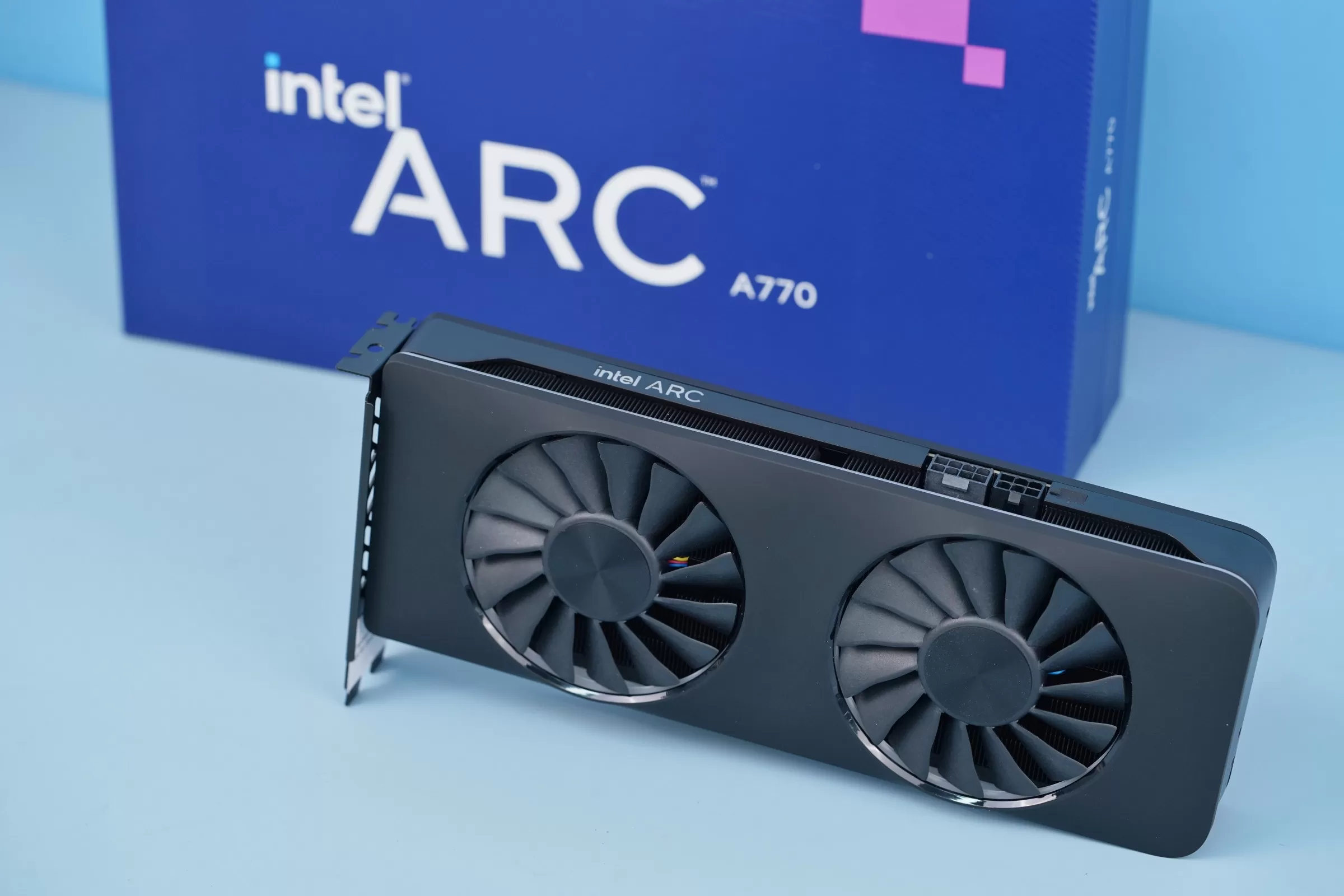 Intel Graphics Driver发布31.0.101.3490显卡驱动