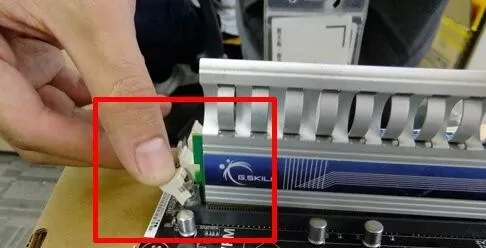 Win11电脑无信号黑屏怎么办?Win11显示屏无信号黑屏解决办法