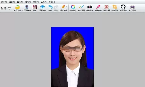 神奇证件照片打印软件更换照片服装方法