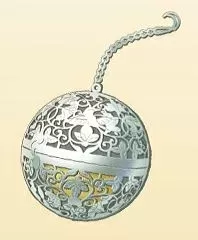 《云梦四时歌》葡萄花鸟纹银香囊的详情介绍