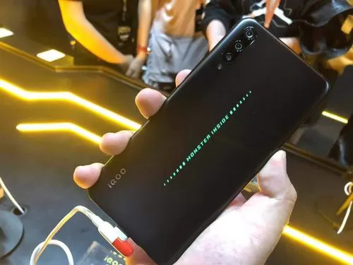 iqoo手机中将防误触打开的具体操作方法