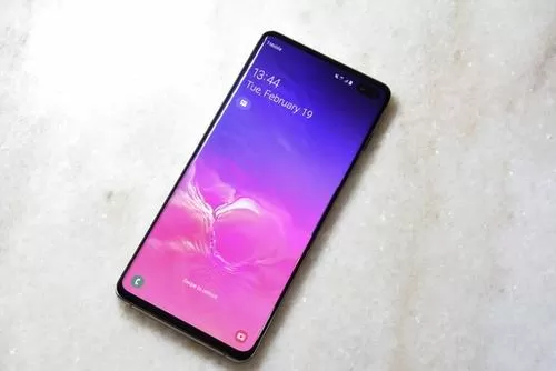 三星s10+中使用手掌滑动截屏功能的具体操作方法