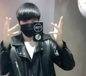 抖音APP拍出手机悬空效果的操作过程