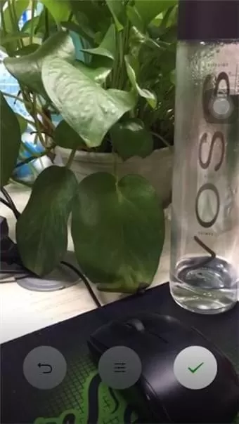 微信APP中放大小视频的具体操作步骤