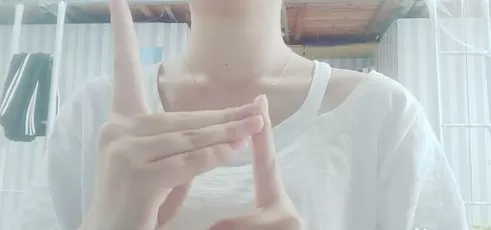 抖音APP拍出爱心手指舞视频的具体操作