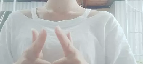 抖音APP拍出爱心手指舞视频的具体操作
