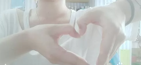抖音APP拍出爱心手指舞视频的具体操作