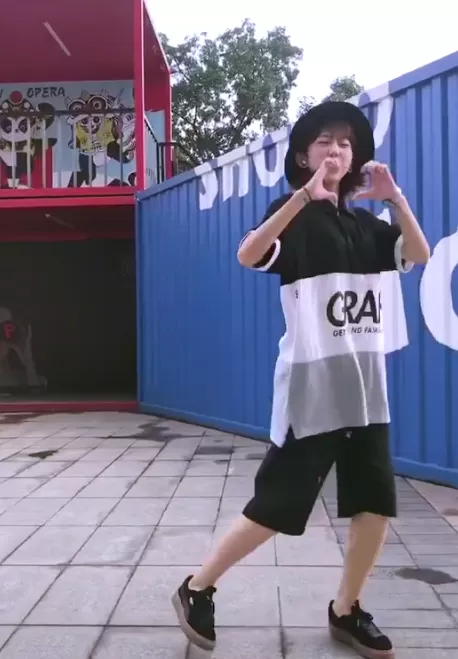 抖音APP拍摄散步舞的详细操作