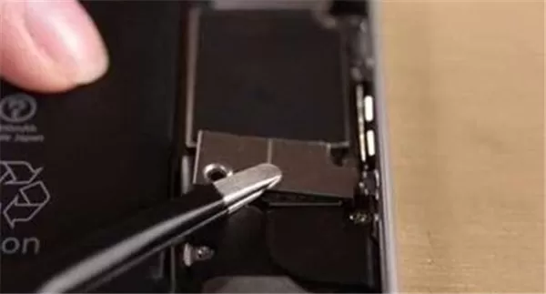 iphone7更换电池的操作过程