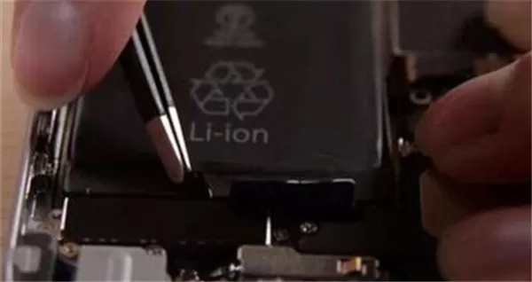 iphone7更换电池的操作过程