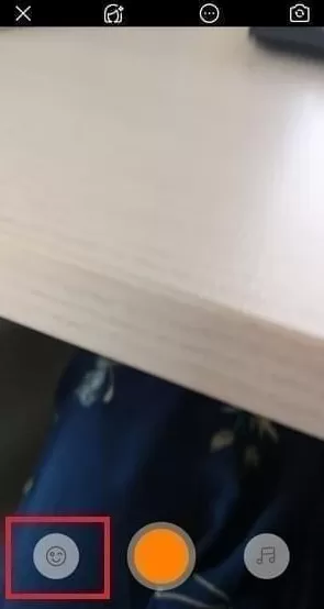 快手app中使用控雨视频特效的具体流程