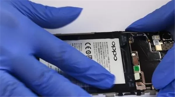oppo手机更换电池的具体操作流程