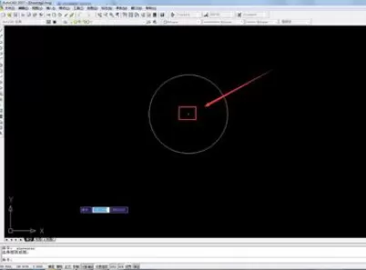 在CAD2007中实行标注圆心的具体步骤