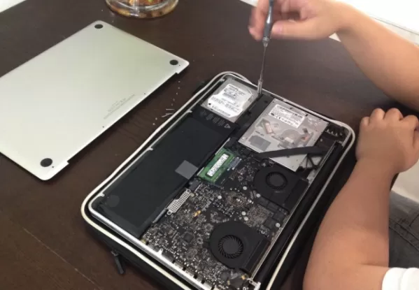 在MacBook Pro中更换硬盘及系统安装的具体步骤