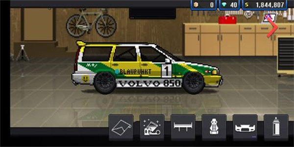 像素赛车类游戏